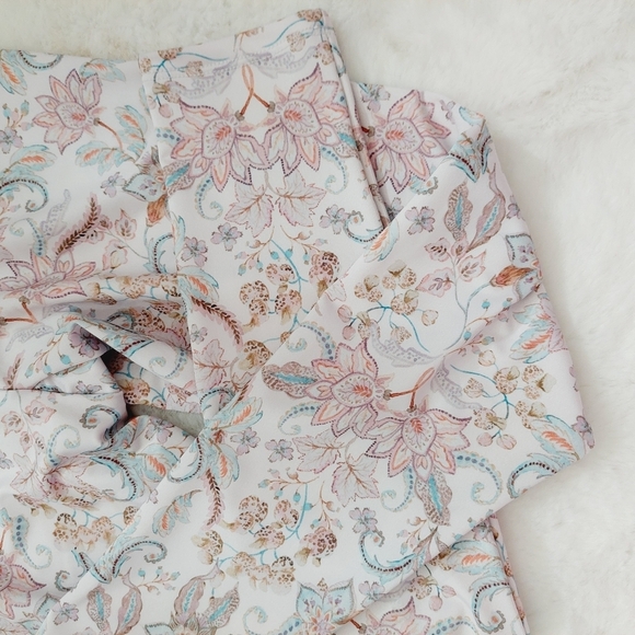 NEW Onzie Pink and White Floral Yoga Stretchy Comfy Athleisure Leggings P1364 - Picture 9 of 10